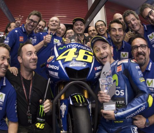 Galeri: Kenangan Perjalanan Rossi dan Tim Pabrikan Yamaha Selama 15 Tahun Foto Kenangan Rossi Yamaha
