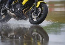 Memasuki Musim Hujan, Cek Kondisi Ban Agar Tetap Aman di Jalan 3 Jenis Slip