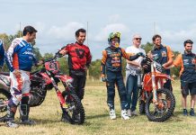 Ternyata, Petrucci Pernah Menutup Logo KTM dengan Ducati di Dirtbike-nya Petrucci Menutup Logo KTM