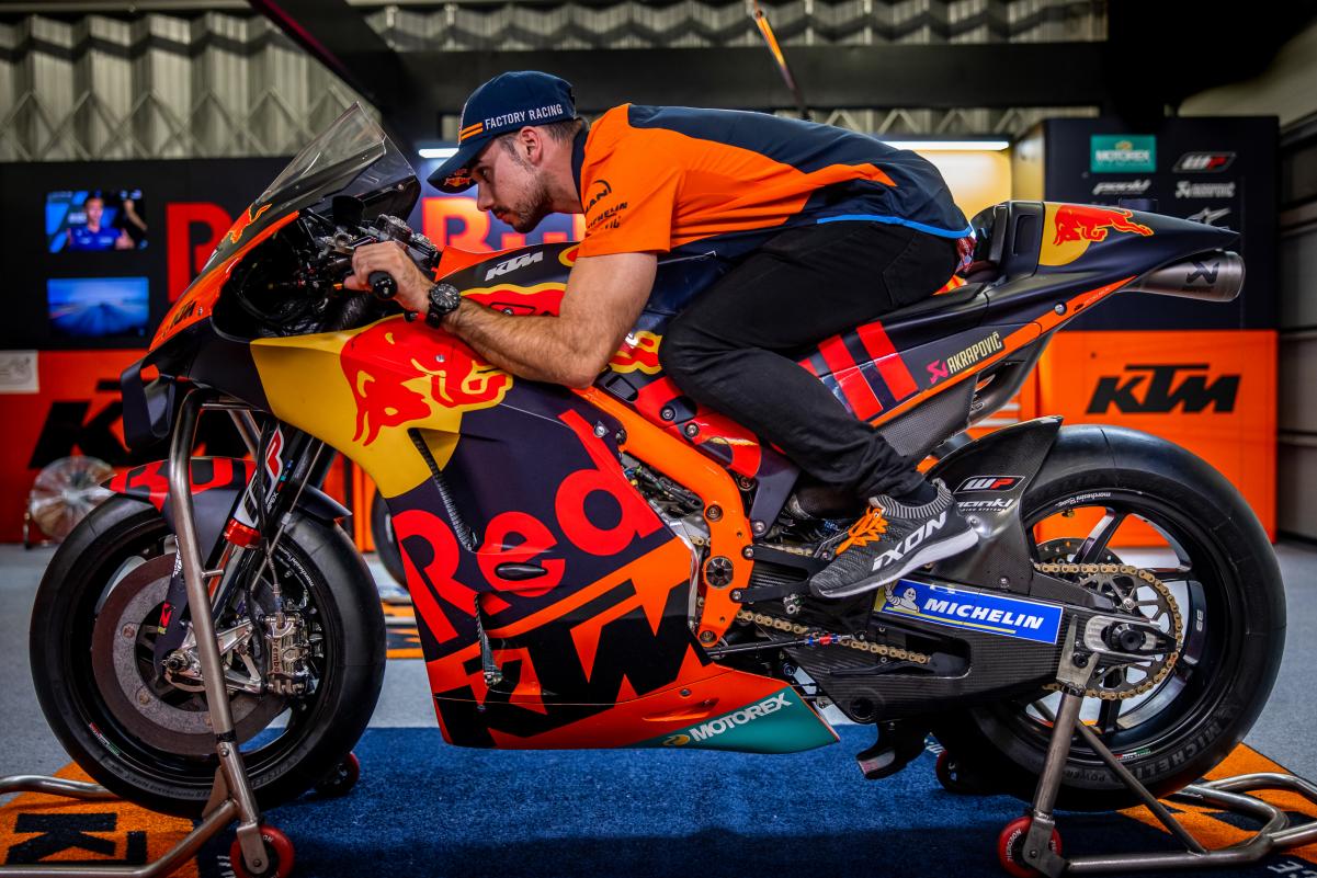 KTM RC16 Oliveira