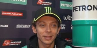 Rossi dalam seragam Petronas