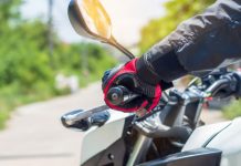 Melihat Seberapa Aman Sarung Tangan Motor untuk Berkendara Sarung Tangan Motor