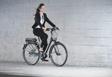 Peugeot eC01 Crossover 2021 City EBike dengan Utilitas Peugeot eC01 Crossover 2021