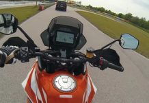 KTM 1290 Super Adventure S dengan Adaptive Cruise Control Adaptive Cruise Control KTM