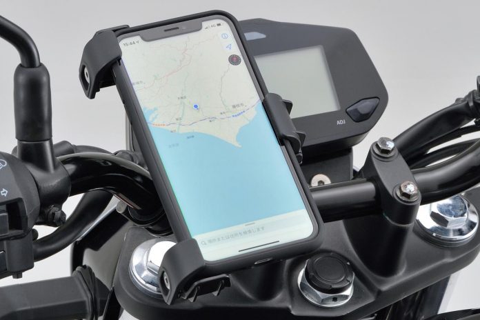 Daytona Smartphone Holder