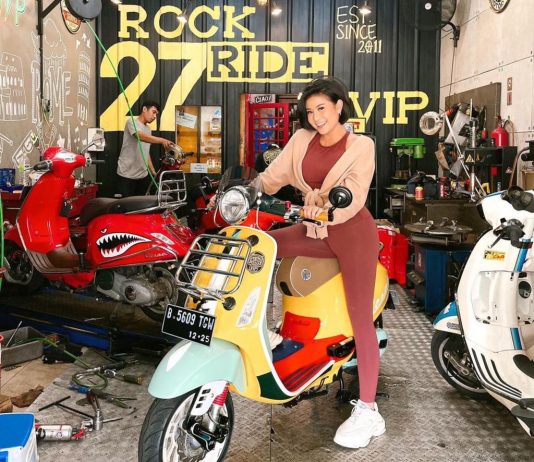 Vespa Wotherspoon Awkarin Disulap Jadi Makin Catchy di Scooter VIP Vespa Sean Wotherspoon Awkarin