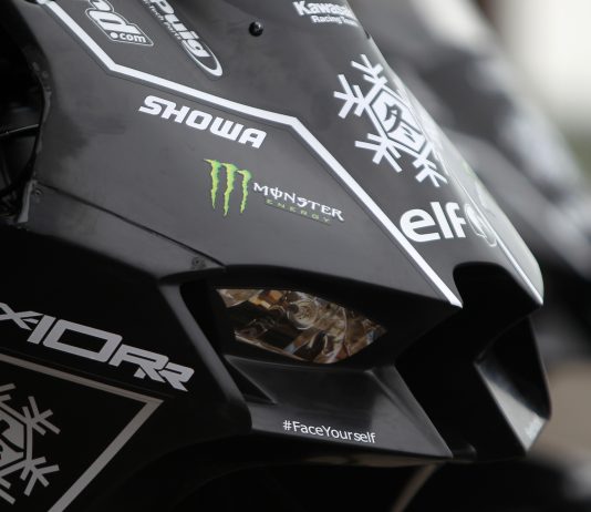 Intip Detail Winglet Kawasaki Ninja ZX-10RR yang Siap Dipakai Tempur di Trek Detail Winglet Kawasaki ZX-10RR