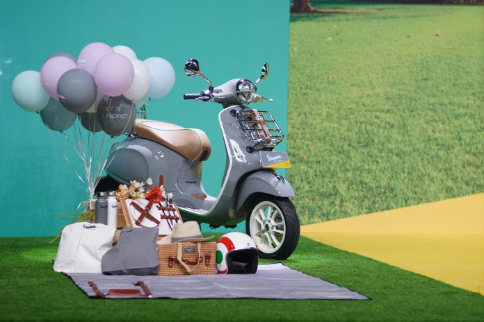 Vespa Picnic Edition