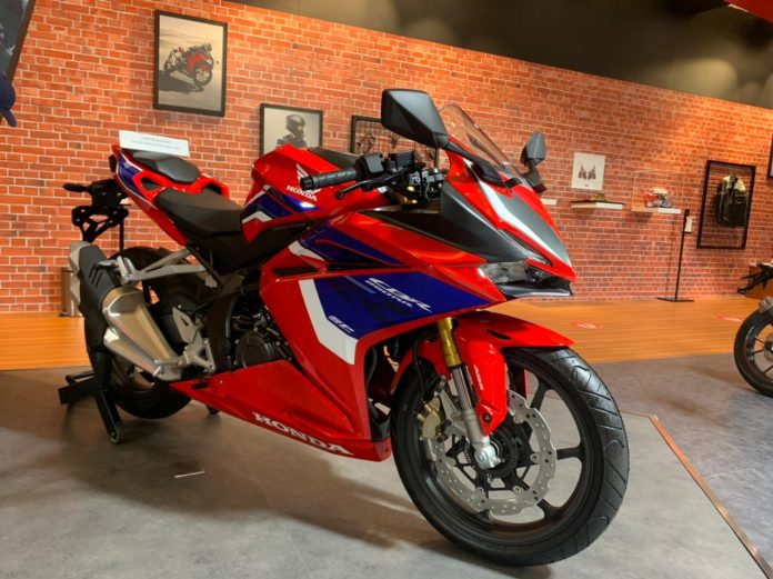 Beli Honda CBR250RR
