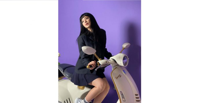 Jisoo Blackpink Vespa Dior