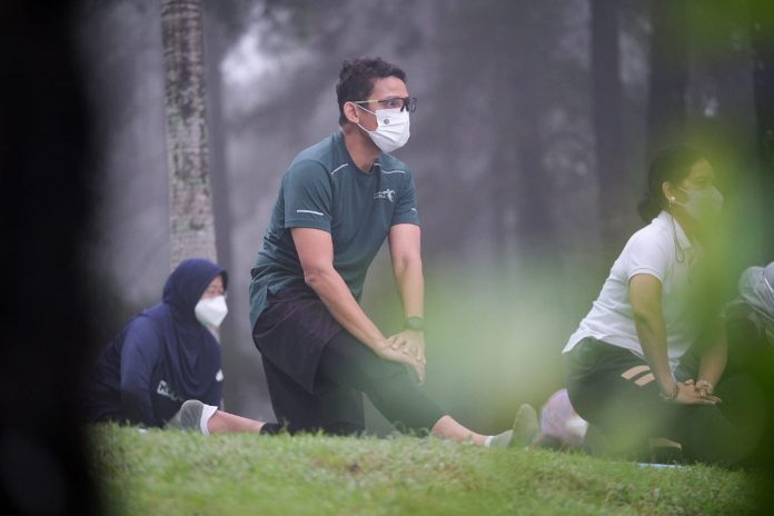 Sandiaga Uno Yoga Borobudur