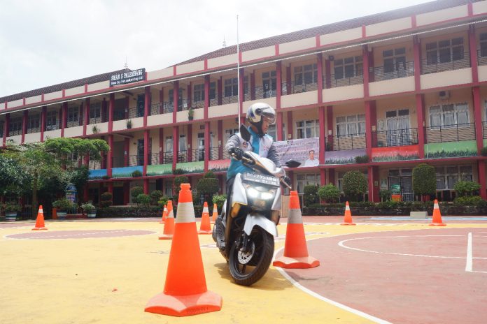 Belajar Naik Motor Matik