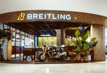 Triumph Dipajang di Showroom Breitling, Ada Apa ini? Triumph Dipajang di Showroom