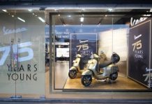 75Tahun Vespa Menyambangi Dealer-Dealer dengan Dekorasi Khusus 75Tahun Vespa Menyambangi Dealer-Dealer