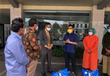 Yayasan AHM dan IKALUIN Syarif Hidayatullah Jakarta Salurkan Bantuan untuk Nakes Yayasan AHM dan IKALUIN