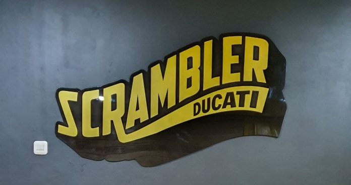 Ducati Workshop Lounge 