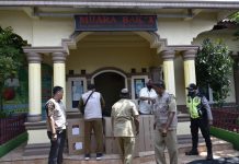 RAB Bagikan Vitamin untuk Masyarakat yang Lakukan Isolasi Mandiri RAB Bagikan Vitamin