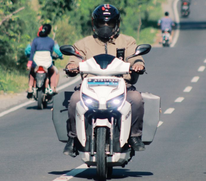 Touring Jauh Pakai Gesits
