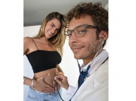 Jadi Dokter, Valentino Rossi Umumkan Kehamilan Pasangannya Valentino Rossi