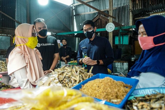 Revitalisasi Danau Maninjau Sandiaga