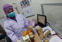 Gandeng UKM, Yayasan AHM Donasikan Paket Imun untuk Nakes Yayasan AHM