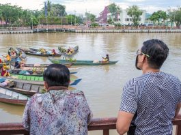 Sandiaga Uno Dorong Pengembangan Wisata Sungai di Banjarmasin Sandiaga Uno Banjarmasin