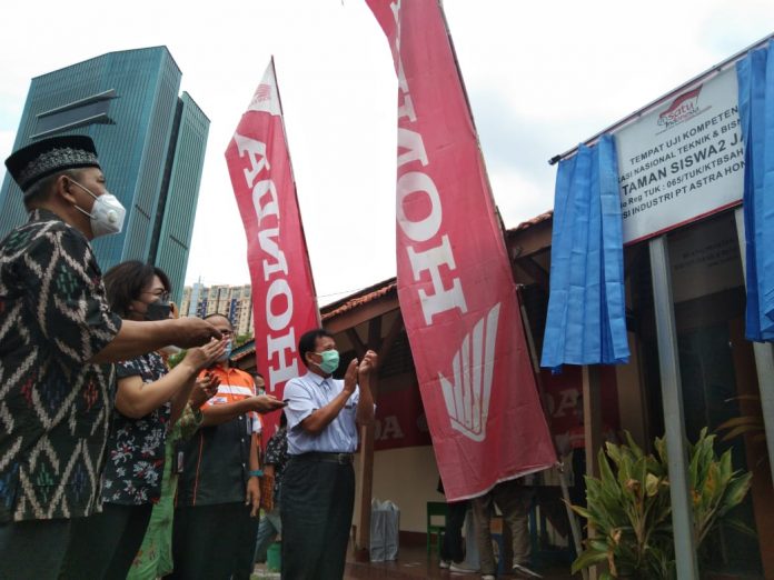 Sekolah Tempat Uji Kompetensi