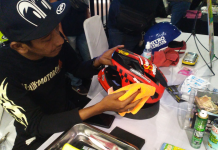 Poles Helm Bayar Seikhlasnya Sekaligus Beramal di JHE 2021 Poles Helm Bayar Seikhlasnya