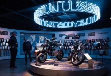 Triumph Ajak Penggemar Lakukan Tur Pabrik Baru, Ada Motor James Bond tur pabrik triumph