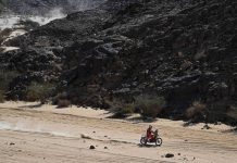 Price Terdepan di Etape 10 Dakar 2022, Benavides Motornya Terbakar Etape 10 Dakar 2022