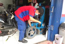 4 Tips dari Zeneos Agar Ban Motor Tetap Awet Ganti ban