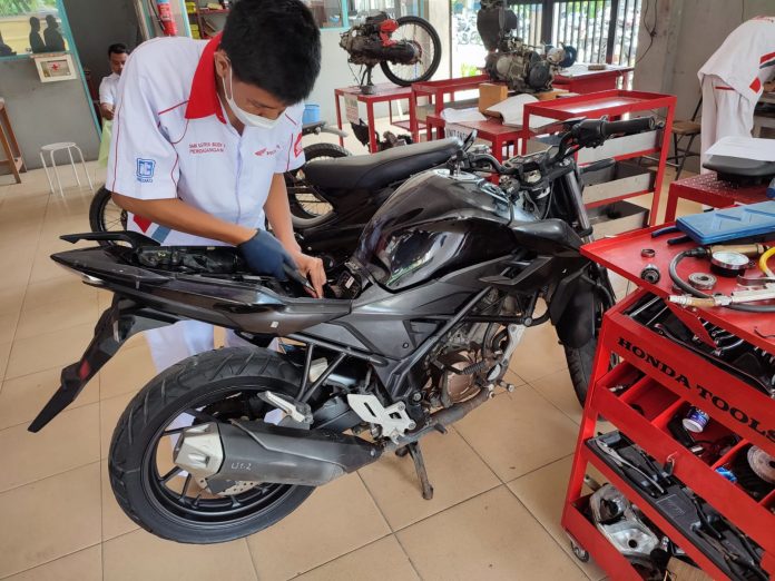 Perawatan Busi Agar Mesin Prima