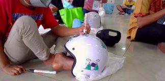 Lomba menggambar helm anak