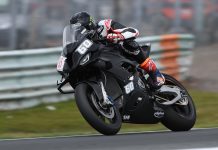 Van Der Mark Kembali ke Trek, Tetapi Lewatkan WorldSBK Donington PemMichael van der Mark kembali trek
