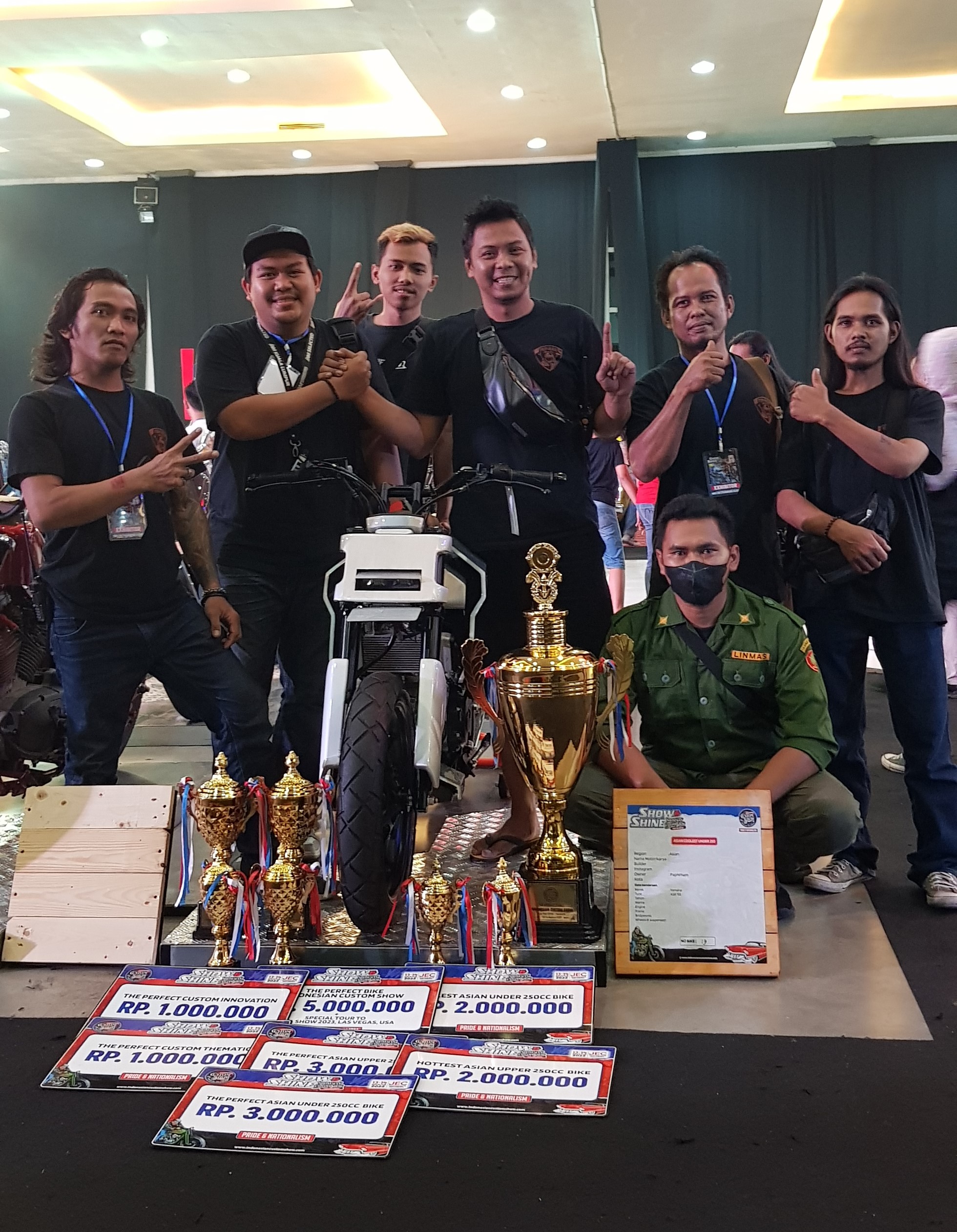 Custom Yamaha XSR155 Modern Flat Track karya builder Semarang meraih 3 Penghargaan di Indonesia Custom Show (ICS) 2022.