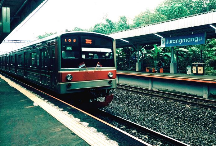 3 stasiun commuter line