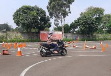 Wahana Honda Edukasi Komunitas Cara Menghandle 3 Motor Motor Baru 160cc Tes Motor Baru Sekaligus