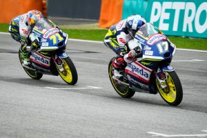 17-john-mcphee-71-ayumu-sasaki_ds_2288.gallery_full_top_lg Max Racing Team Keluar