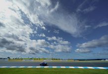 Rins Menang di Australia dengan Ban Sudah Tipis Rins Menang di Australia