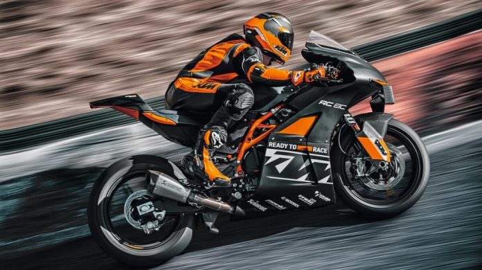 KTM RC8C 2023 Ludes