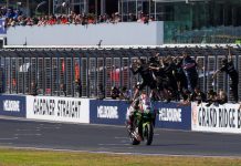 Race1 WorldSBK 2022 Australia, Rea Raih Kemenangan Setelah Flag-to-Flag Race1 WorldSBK 2022 Australia