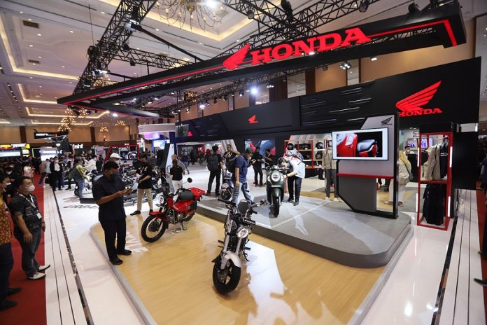Honda tampilkan motor motogp
