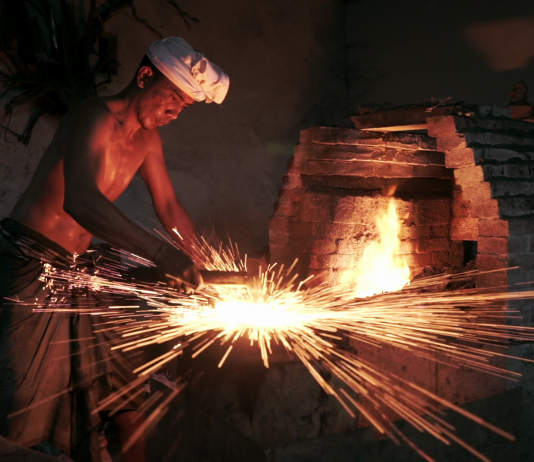 Royal Enfield Angkat Budaya Keris Bali Melalui Video Dokumenter Royal Enfield Keris Bali