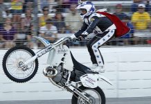 Stuntman Terkenal, Robbie Knievel Telah Meninggal Dunia Robbie Knievel Meninggal