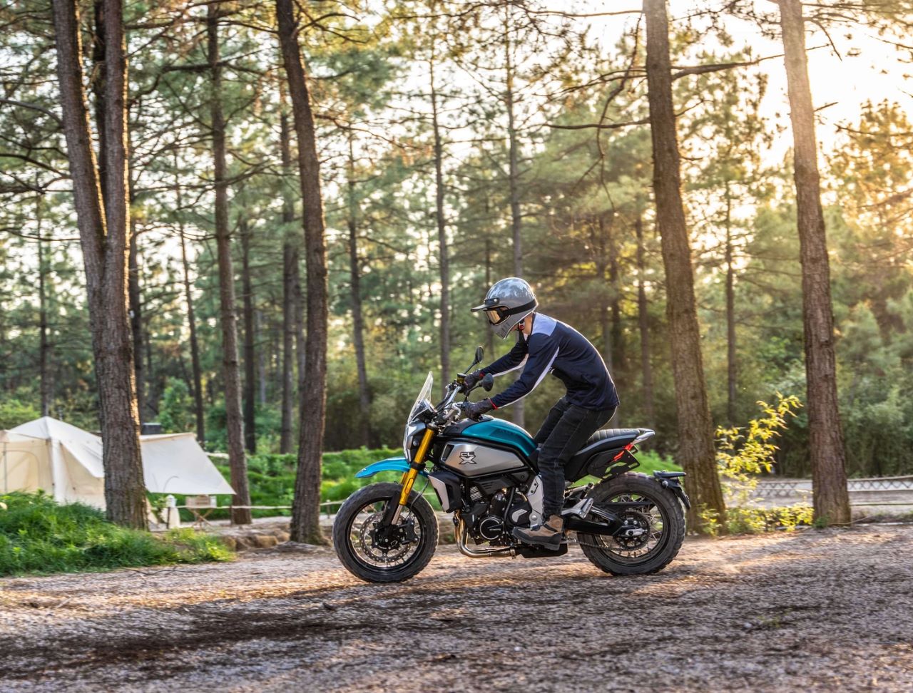 CFMoto 700 CL-X Adventure