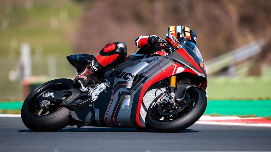Ducati v21l motoe diproduksi 