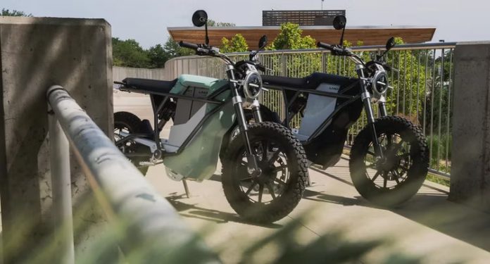 Land Moto District Scrambler