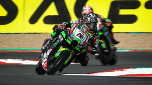 Apes Balapan di Mandalika