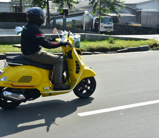 First Ride Vespa GTS Super Sport 150