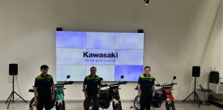 Kawasaki Bergaya Supermoto KLX150SM 2023